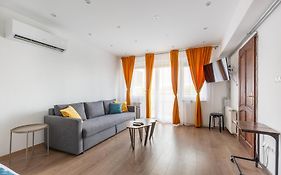 Street'N Apartment